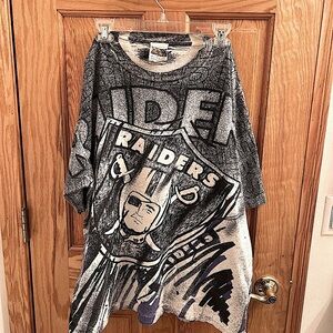 Vintage 90s Magic Johnson NFL Raiders Tshirt size XL